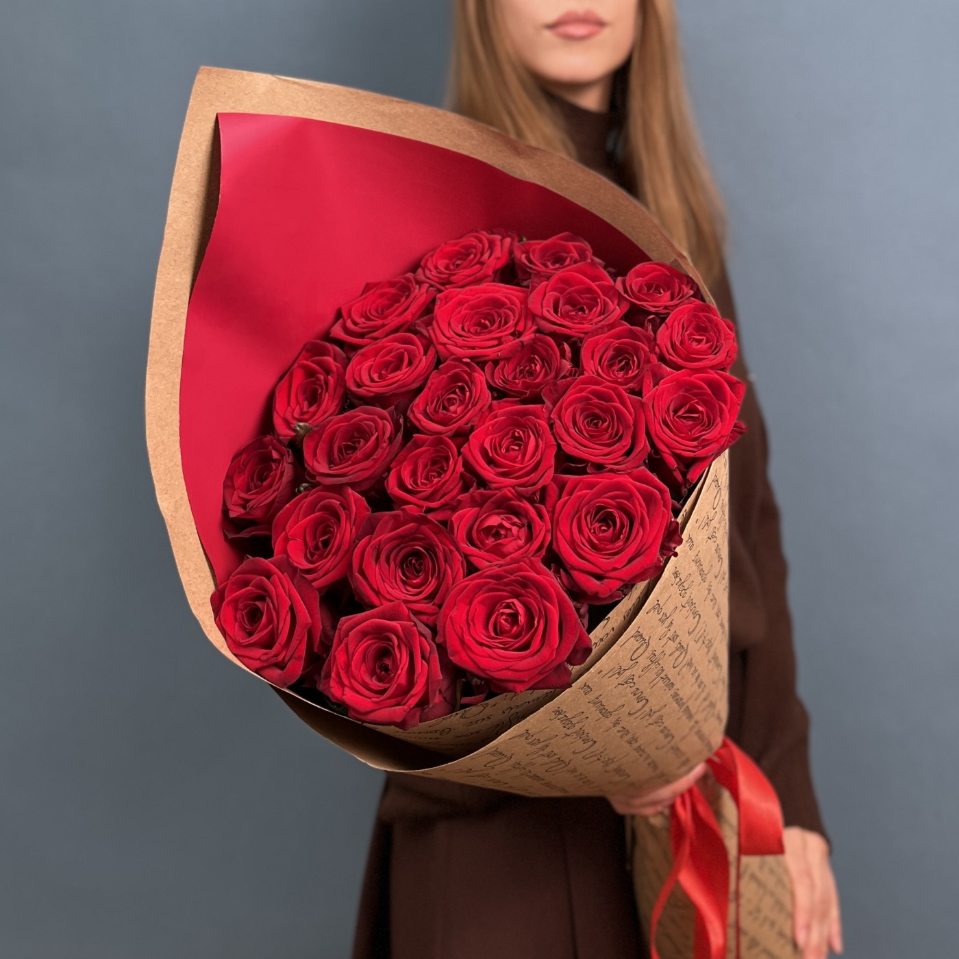 25 красных роз 60см